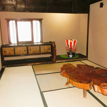 主屋の２階はユニークな部屋