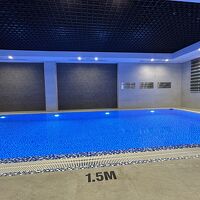 ちょっと深めのプールでした