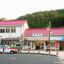 昔ながらの新見駅