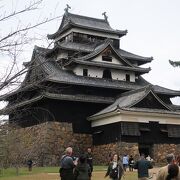 孤高の天守