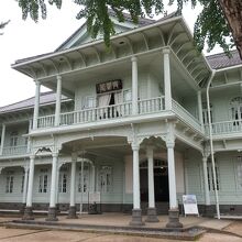 しゃれた洋館だ