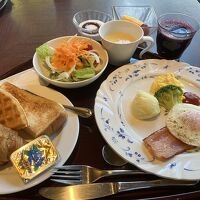 朝ごはん、洋食を選びました