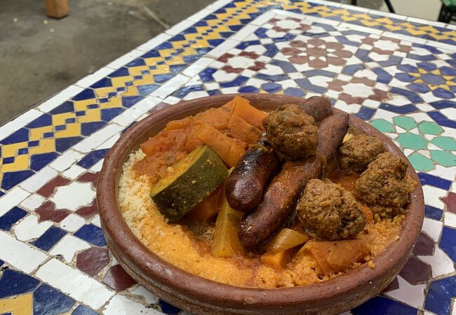 アンファン ルージュの市場