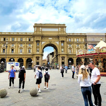 レプッブリカ広場 (フィレンツェ)