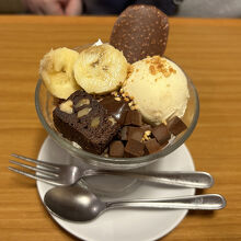 チョコパフェ：650円