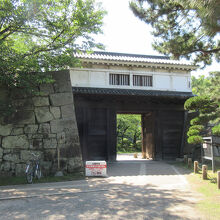 岡口門