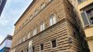 トルナブオーニ通り