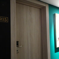 客室のドア付近