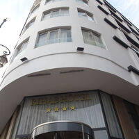 住宅街の中にあります