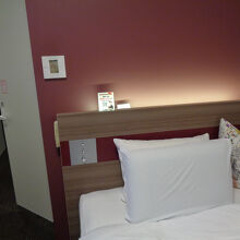 こじんまりしてますがレディースルームは備品もたくさんです