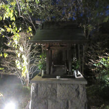 鉄道神社 (JR博多シティ屋上 つばめの杜ひろば)