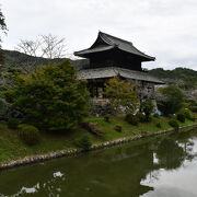 法隆寺金堂のような建物