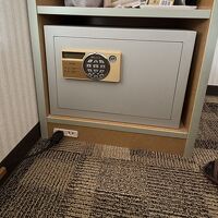 東横インには珍しくセフティボックスがあり貴重品の管理が安心で