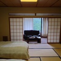 和室にベッドを配置