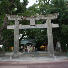 現人神社、石鳥居。
