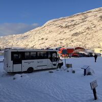 冬季のローカルバス。夏季はもっと大型バスになるかも