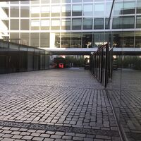 ブラーク駅からの道路より奥まっていて、ホテル名は分かりにくい