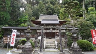 烏帽子形八幡神社