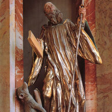 主祭壇の聖ガルス像