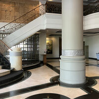 清楚な雰囲気のロビーには…