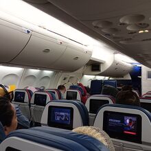 内装やシートは新しくリノベーションされていた