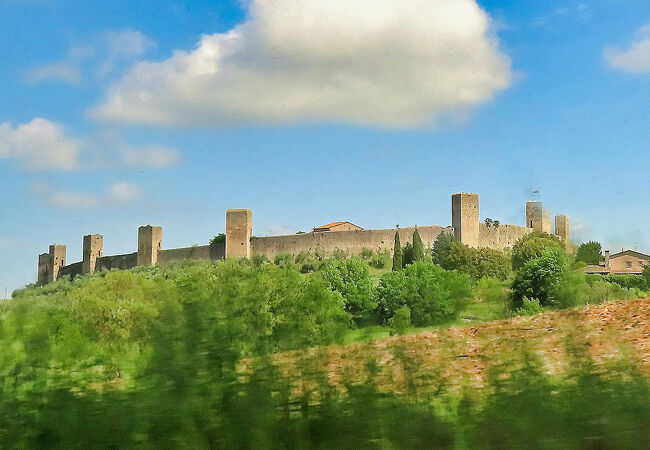 モンテリッジョーニ