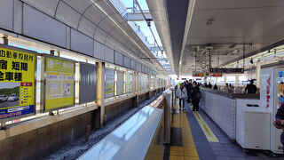 「東武伊勢崎線」が「東武スカイツリーライン」になって、「日比谷線」だけでなく「半蔵門線」も乗り入れているんですね