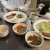 朝食はシンプルですが日本人にはギャップのない内容です