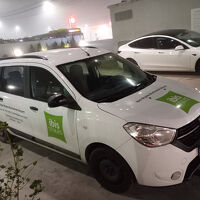 シャトルバスは普通の車なので要予約