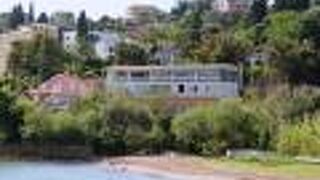 ニーソス レストラン カフェ