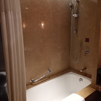 バスタブ付きでアメニティも色々あった