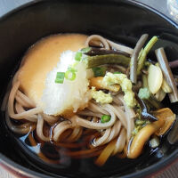 ブッフェ式朝食　山菜そば