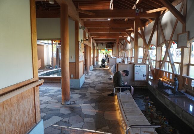 足湯の常識では考えられないものになっています