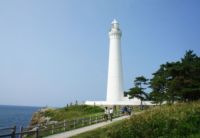 日本一高い石造りの灯台、日御碕灯台がシンボルです