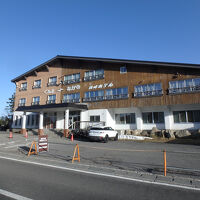 長野県側が広く取られている
