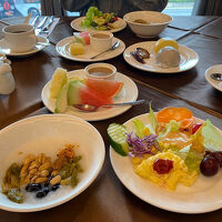 朝食バイキング。お粥がとても美味しかったです。