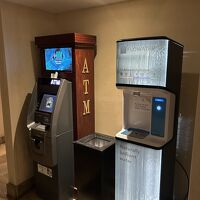 フロント階のウォーターサーバー