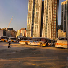 車内からみたバスターミナル