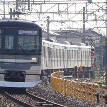 東京メトロ 日比谷線