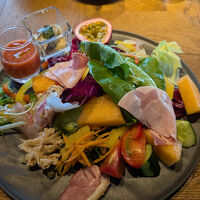 ビュッフェの食事