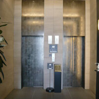 浅草田原町の変なホテルの「普通な」エレベーターです。