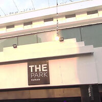 コルカタの目抜き通りパーク通りの核心的施設がパークホテルです