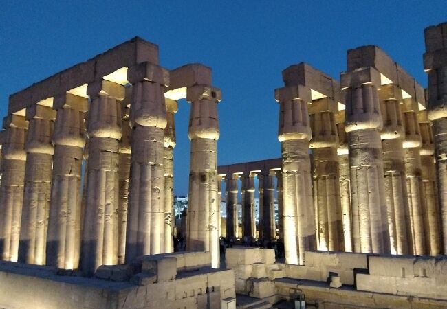 ルクソール神殿ビュー