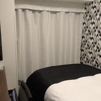 ベッド広めでゆっくり寝れます