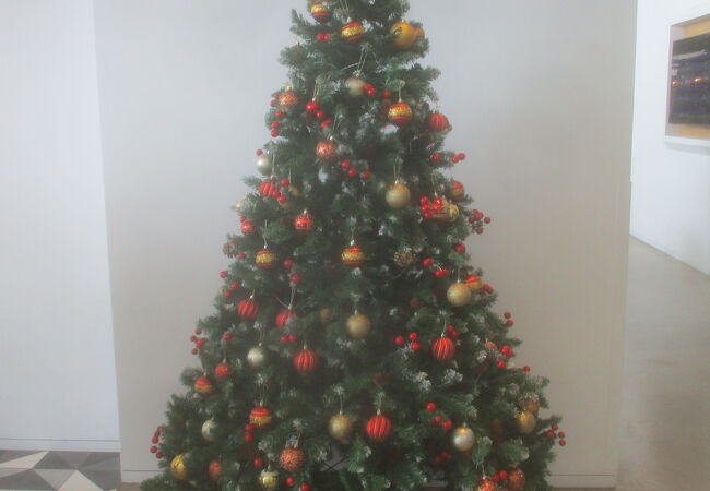 クリスマスシーズンのカンタス航空ラウンジ2023