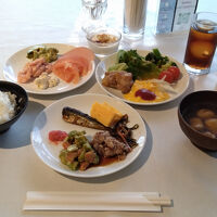 朝食もコンパクトなホテルですが充実です