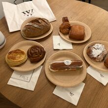 一皿はPAULの品です