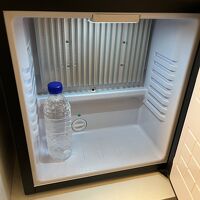 冷蔵庫に水有り