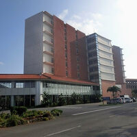 アメックスや猿人の湯がある建物