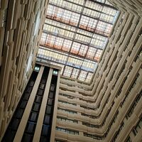 朝食会場は吹き抜け